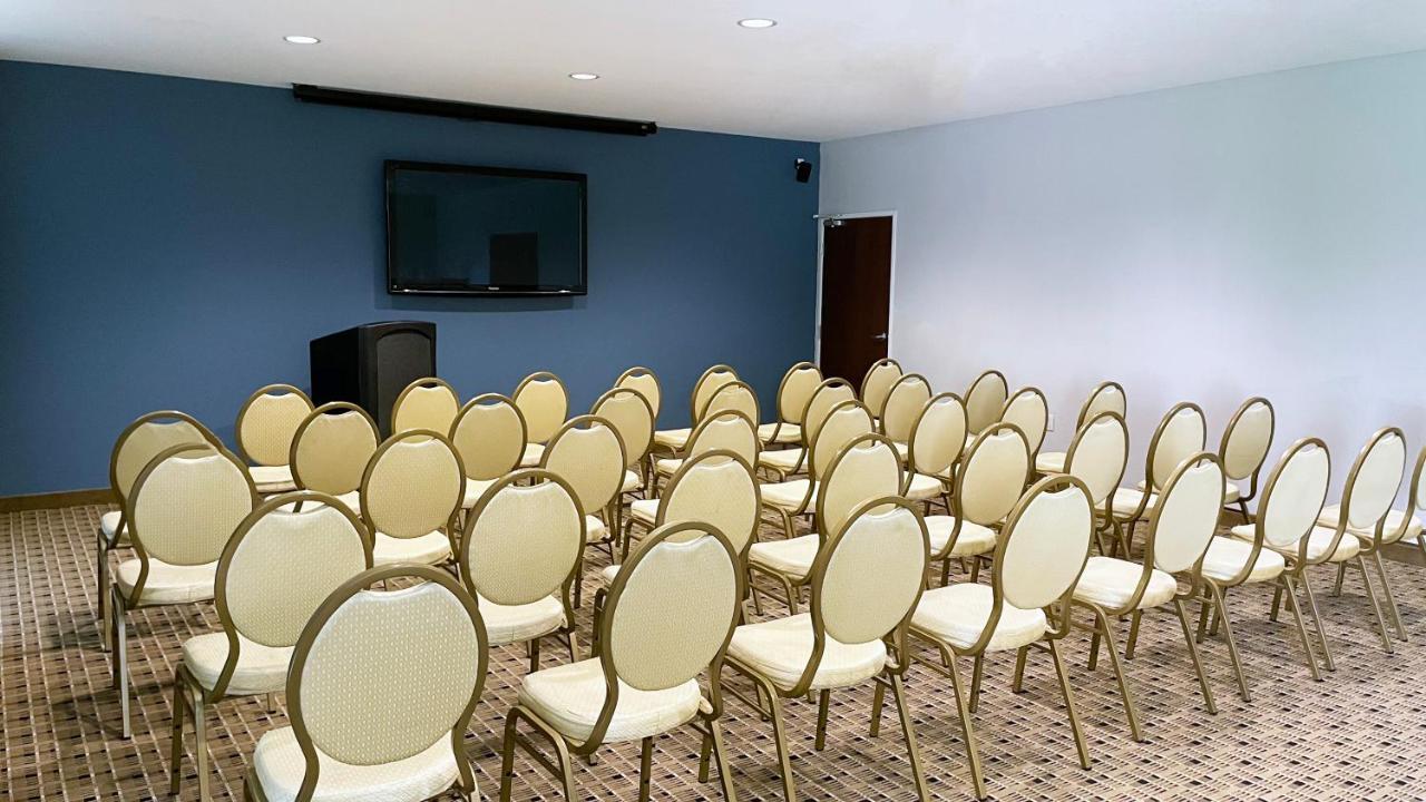 Microtel Inn & Suites By Wyndham Michigan City Zewnętrze zdjęcie