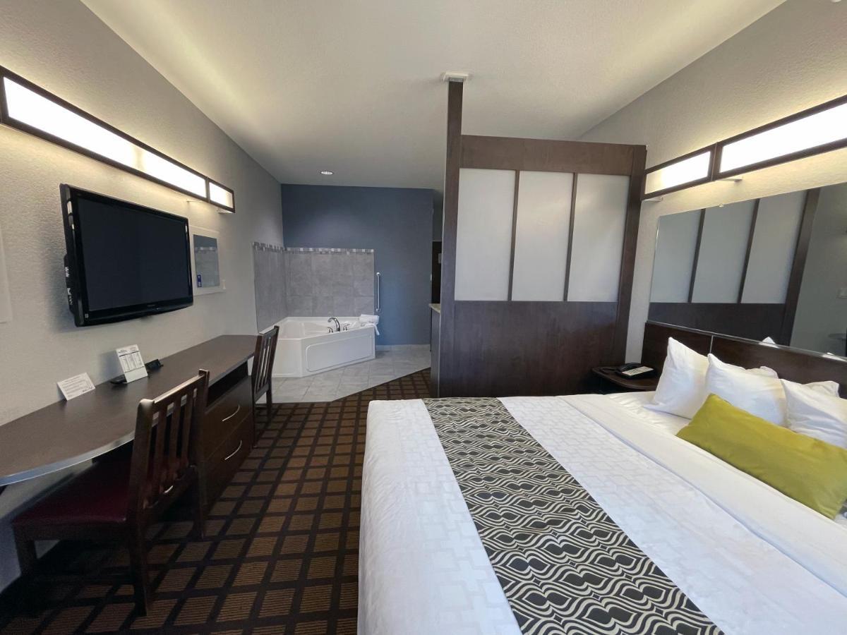 Microtel Inn & Suites By Wyndham Michigan City Zewnętrze zdjęcie