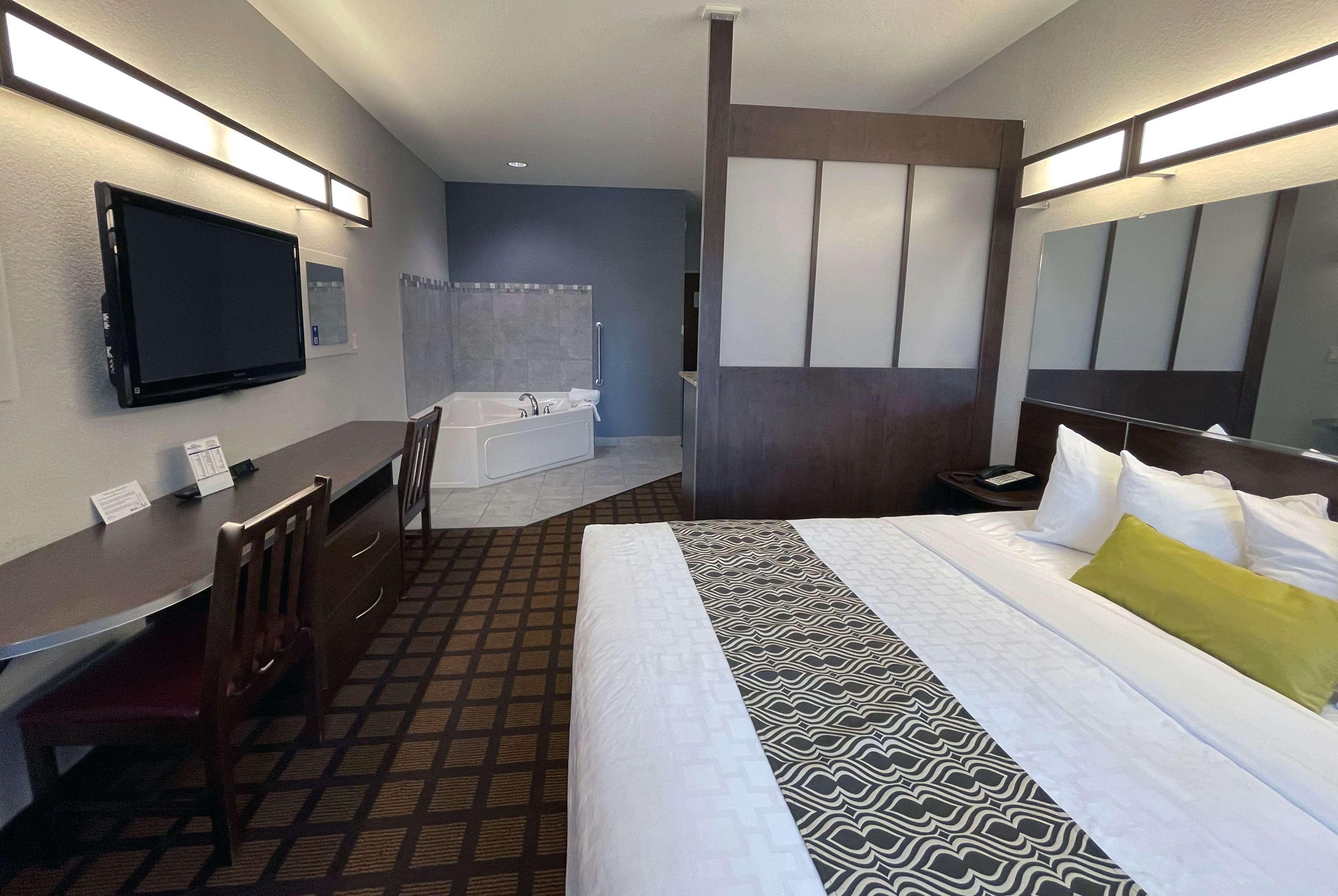 Microtel Inn & Suites By Wyndham Michigan City Zewnętrze zdjęcie